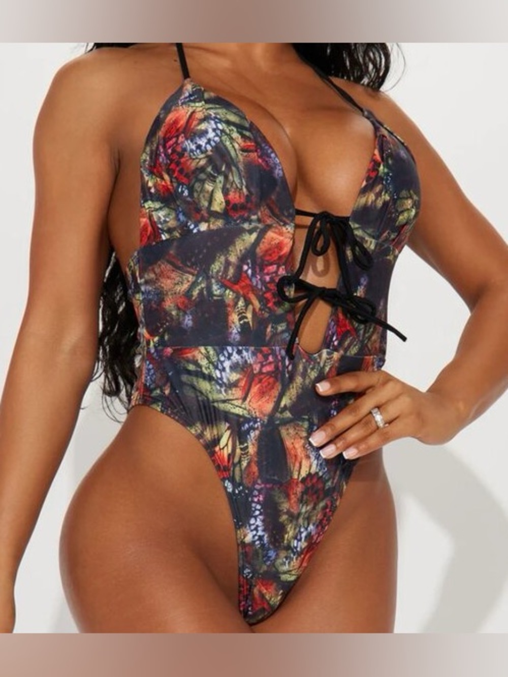 Fashion Nova NWOT Juliet V Neck Swimsuit